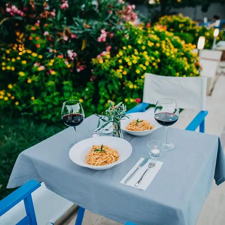 Dilek Agaci Butik - * カラブルン