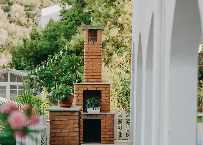 Dilek Agaci Butik - Karaburun (Izmir)