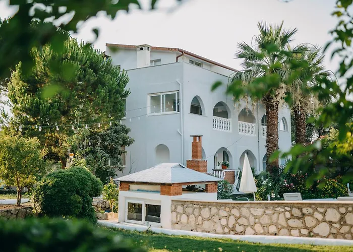 Dilek Agaci Butik - Hotel Karaburun (Izmir)
