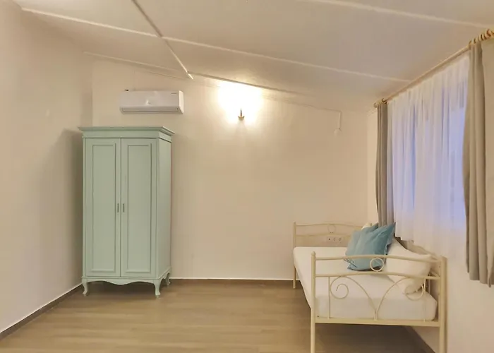 Dilek Agaci Butik - Hotel Karaburun (Izmir)